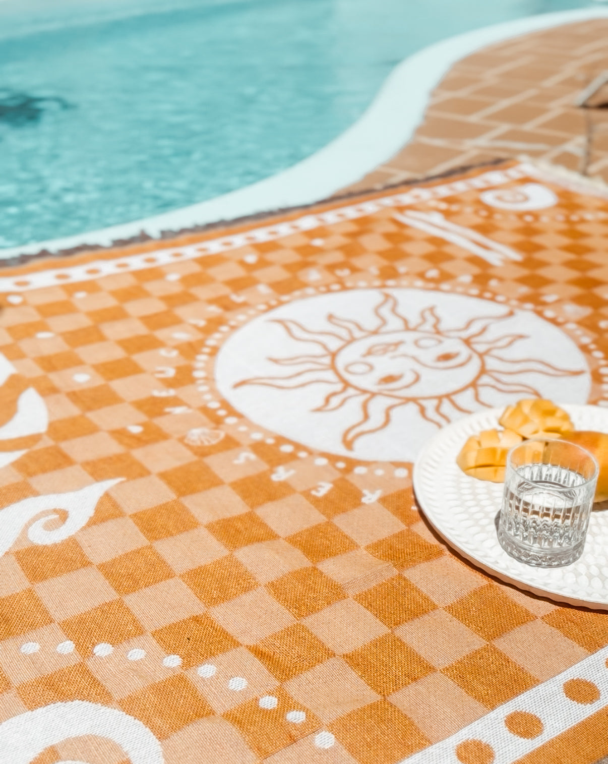 Peachy Picnic Rug