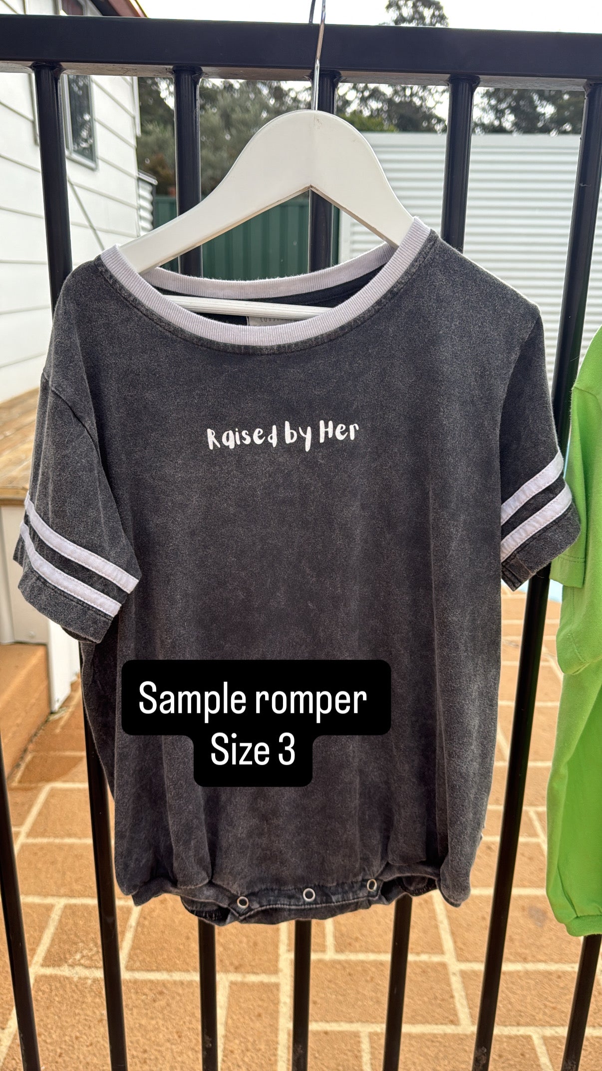 Sample romper kids size 3